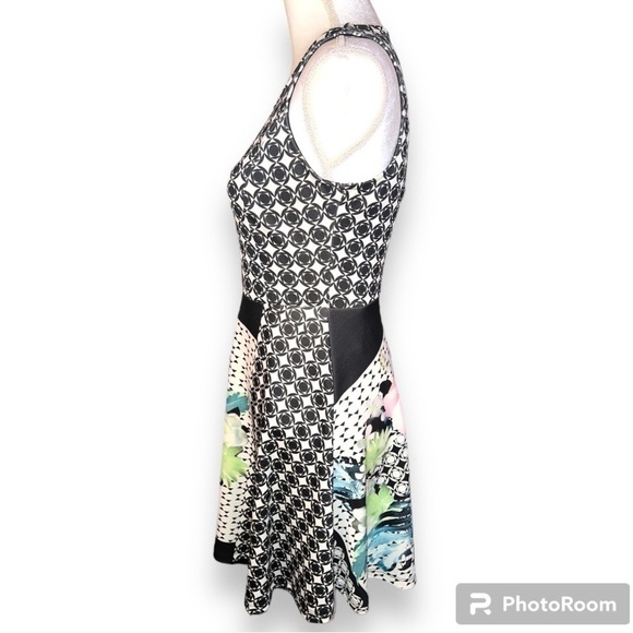 Aqua pretty print sleeveless dress, floral and checks, S. - Picture 2 of 4